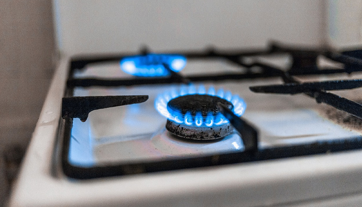 Собственикът подал сигнал, след като не успял да спре изтичането