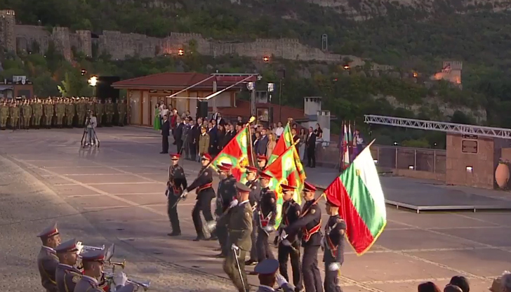 Кметът Даниел Панов и председателят на НС Наталия Киселова участваха