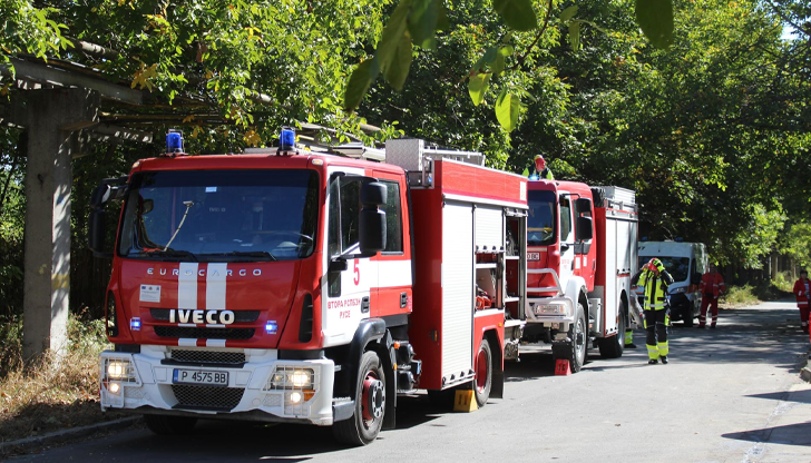 Огънят в местността Касева чешма се е разпространил в три