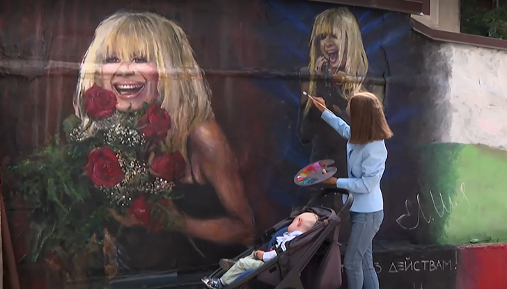 Социалните мрежи се взривиха от снимки на творбата, а самата