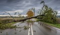 Силната буря блокира пътя Русе - Разград