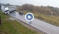 Двама загинали след като камион смаза кола в Румъния