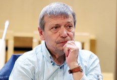 Експертът предлага мерки за увеличаване на приходите и намаляване на