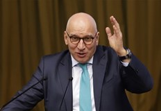 Финансистът настоява за повишаване на ефективността в държавната администрация преди