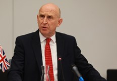 Джон Хийли предупреди за нова ера на заплаха в ЕвропаВеликобритания