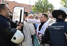 Медиците настояват за повече персонал по добри условия на труд и