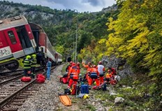 Двама от пострадалите са в критично състояниеОколо сто души са