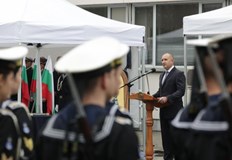 Президентът участва в церемония по дипломирането на третия випуск лекари