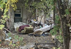 Граждани сигнализират за опасно състояние на сграда на ул П