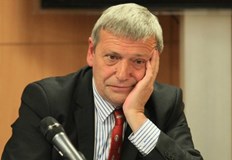 Икономистът посочи като причини автоматичното увеличение на разходите и липсата