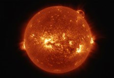 Пробивът разкрива 80 годишна мистерия защо външната атмосфера е милиони