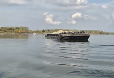Специална баржа ще подобрява корабоплаването край остров Вардим в критични