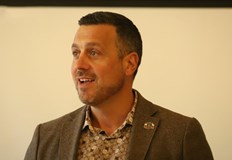 Кметът на Елин Пелин отказва да купува бонбониКметът на Елин