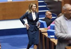 Рая Назарян от ГЕРБ СДС е новият председател на Народното събрание