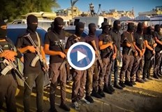 Маскирани бойци разстреляха коленичили мъже пред очите на цивилни гражданиЧасове