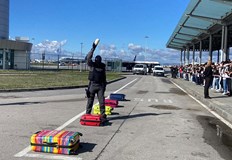 Демонстрация на летище Васил Левски показа как се залавят наркотрафиканти