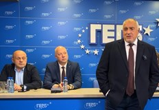 Бойко Борисов изпрати депутатите по родните им места да сглобяват