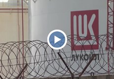 Американски санкции заплашват работата на Лукойл Въпреки уверенията на властта че
