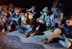 Полицията задържа двама молдовски граждани за трафик на хора водачът