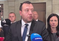 Жалбата е подписана от 59 депутати включително от ПП АПС