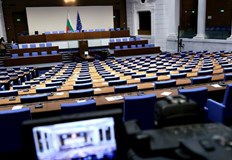 Само 71 депутати се регистрираха няма кворумПарламентът няма да заседава