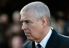 След разговор с крал Чарлз III реши да остави всички