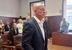 Кметът на Минерални бани е обвинен за участие в престъпна