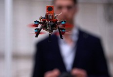 Малките роботи използват ехолокация за навигация в тъмни и задимени