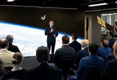 Президентът участва в откриването на нов космически център на ЕндуроСатПрезидентът