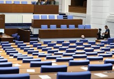 Депутатите ще препитват Силви Кирилов Мариан Бачев и Жечо Станков