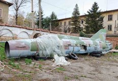 Историческият изтребител чака решение на жителите на ЛовечОбществено обсъждане за