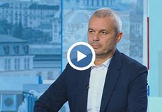 Лидерът на Възраждане обвини управляващите в безпомощност и официално приканване