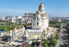 Катедралата Спасение на нацията беше официално открита от патриарх Вартоломей