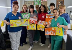 Малчуганите зарадваха екипа на Отделение Трансфузионна хематология Децата от група Слънчеви