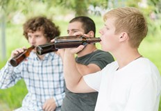 Близо 1 милион души са неактивни докато бизнесът изпитва глад