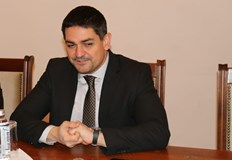 Радостин Василев Борисов и Пеевски трябва да останат извън власттаПозицията