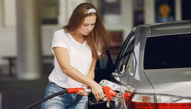 Решението е мотивирано с енергийната сигурност заради санкциите срещу "Лукойл"