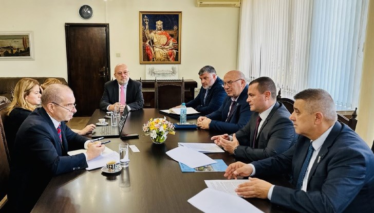 Обсъдиха и регламента за атракционните влакчета