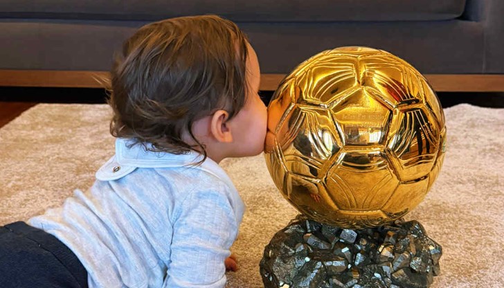 Камата публикува емоционално послание към едногодишния си внук