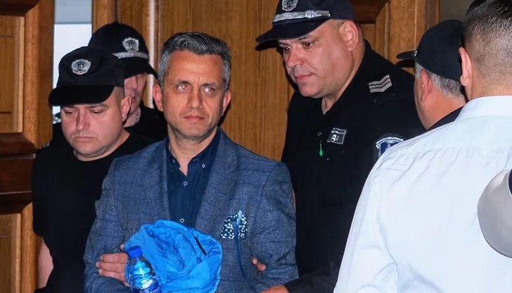 Бившият митнически директор беше задържан в края на април