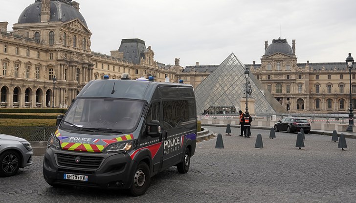 Оценката на щетите направи куратора на "Лувър"-а