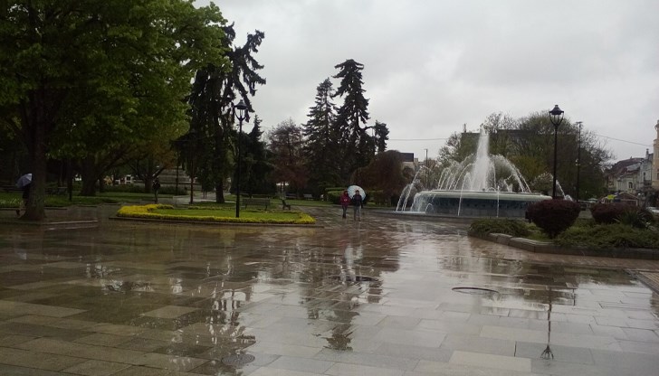 Очакват се между 45 и 60 мм дъжд за 24 часа, съществува опасност от наводнения Очакват се между 45 и 60 мм дъжд за 24 часа, съществува опасност от наводнения