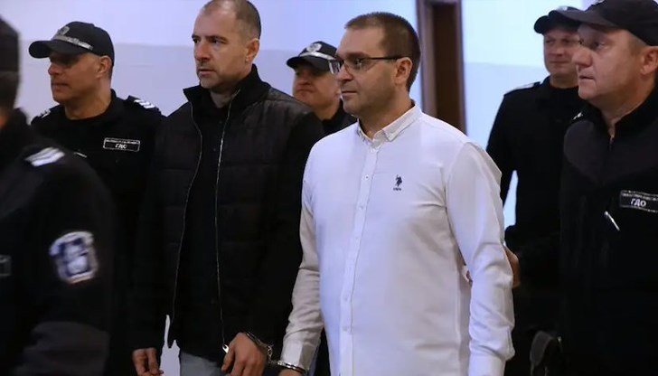 Диян Иванов разкрил на прокурор, че дал показанията си срещу Благомир Коцев под натиск Диян Иванов разкрил на прокурор, че дал показанията си срещу Благомир Коцев под натиск