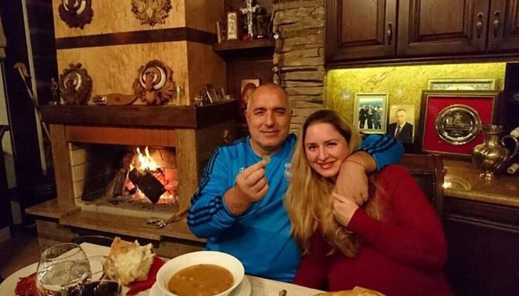 Разследване: Венета Борисова придоби апетитен терен в "Панчарево" Разследване: Венета Борисова придоби апетитен терен в "Панчарево"