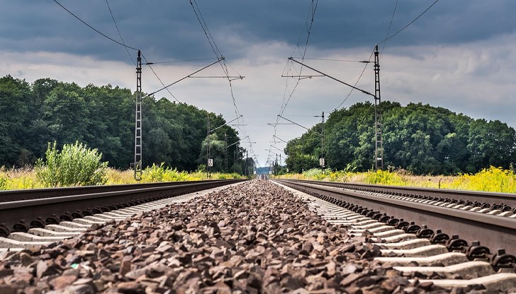 49-годишен железничар загина, опитвайки се да слезе от влак в движение