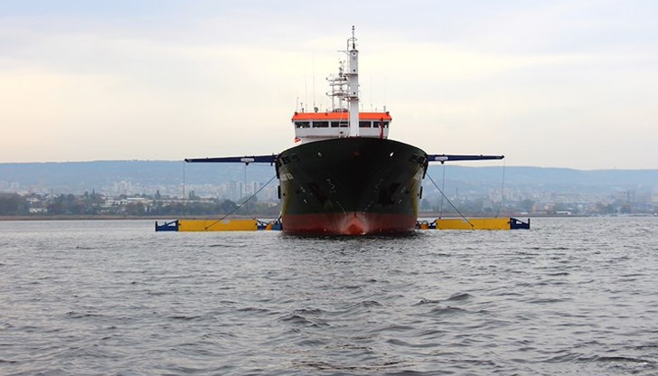 МСКЦ – Варна координира международна мисия за спасяване на 10 моряци от товарен кораб с пробойна МСКЦ – Варна координира международна мисия за спасяване на 10 моряци от товарен кораб с пробойна