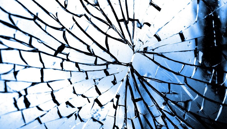 Ударили са се кола и мотор