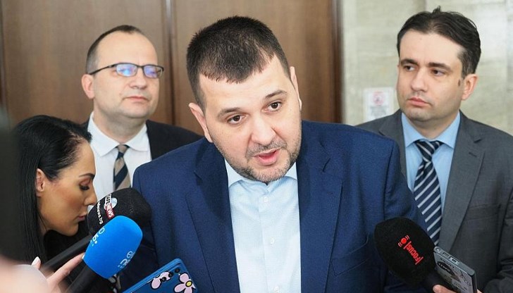 Йордан Иванов предлага край на дългите уикенди заради дупка в бюджета