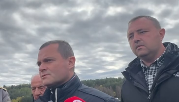 През тази нощ нивото на водното съоръжение е спаднало с още 15 сантиметра