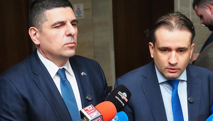 Ивайло Мирчев отговори на лидера на ГЕРБ и заяви, че Делян Пеевски е реалната сила в управлението Ивайло Мирчев отговори на лидера на ГЕРБ и заяви, че Делян Пеевски е реалната сила в управлението